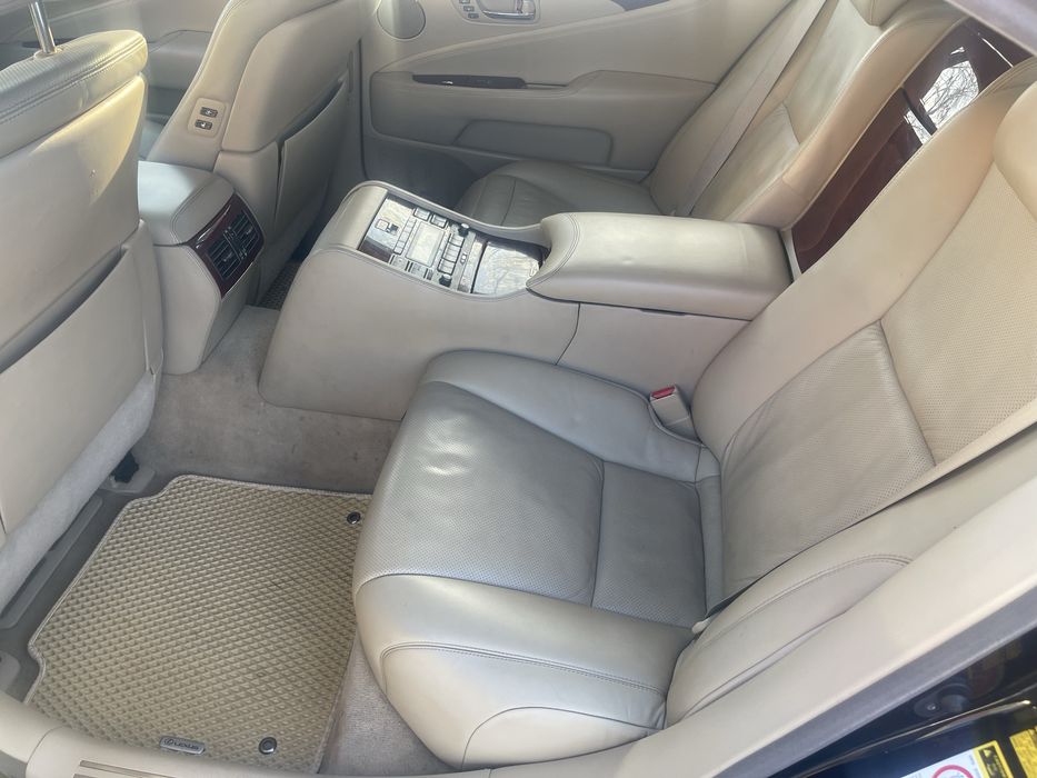 Продам авто LS 460