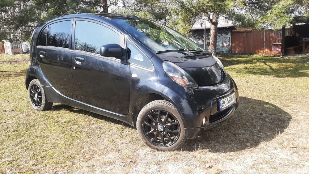 Mitsubishi i-miev 2012