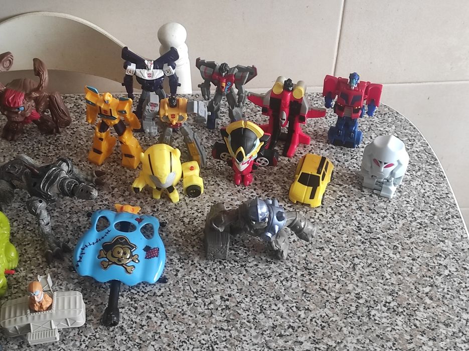 Lote de Bonecos de Miniaturas