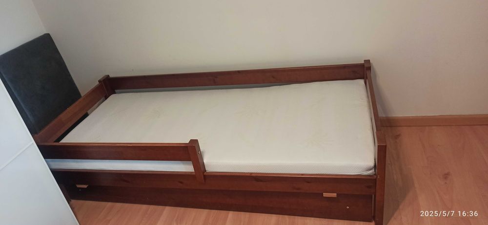 Łóżko. 80 na 180 cm