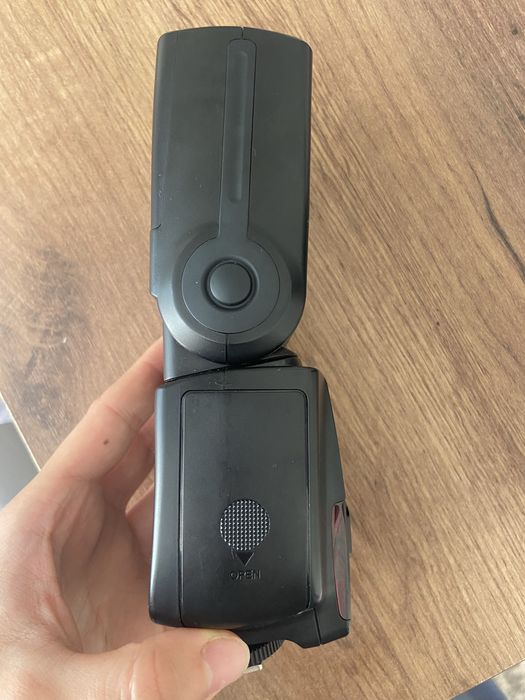 Спалах YN560 IV