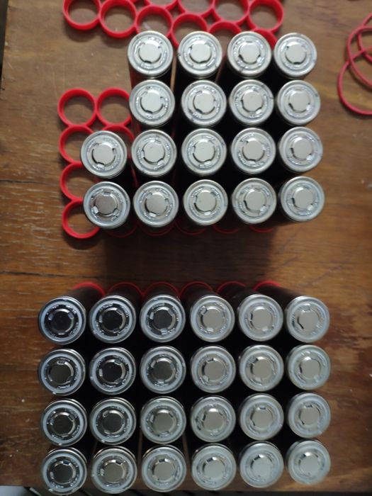 Акумулятори 21700 tesla