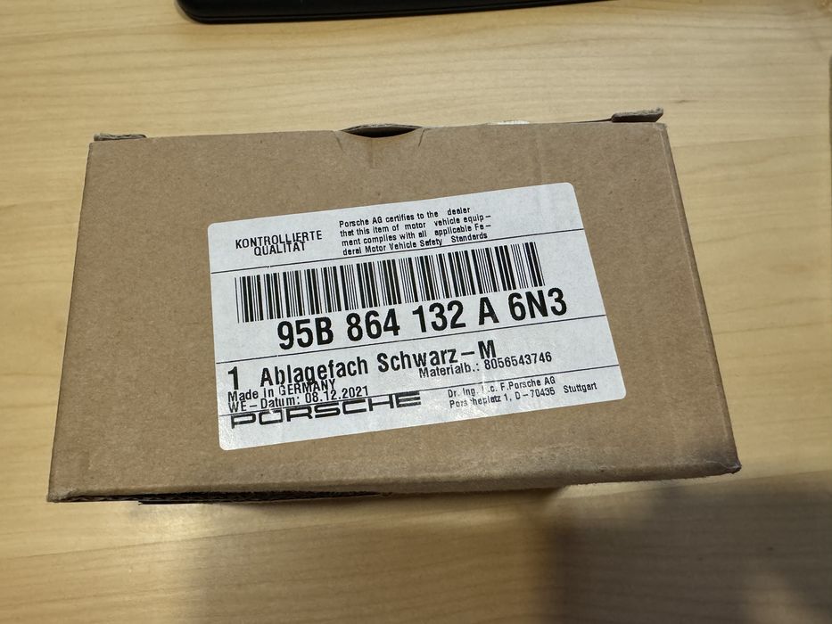 Porsche macan 95b864132a 6N3 отсек зарядки прикуриватель