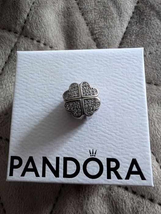 Продам шарм Pandora