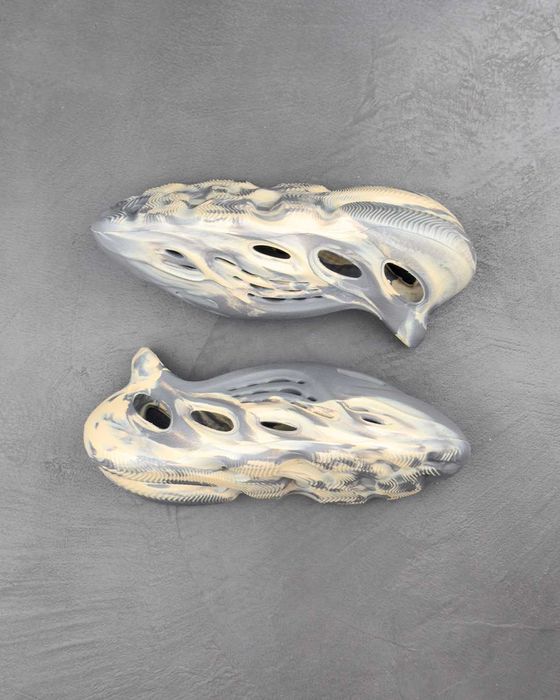 Кросівки ADIDAS YEEZY 'Foam RNNR' Moon Grey