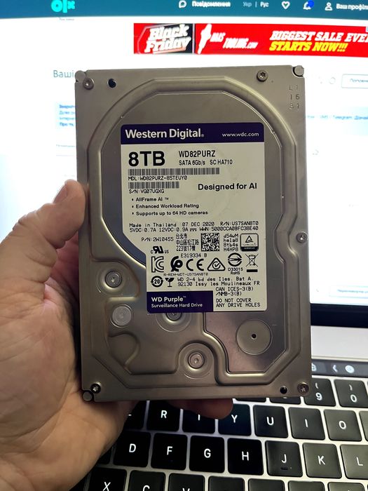 Жорсткий диск 3.5 "WD Purple 8TB WD82PURZ