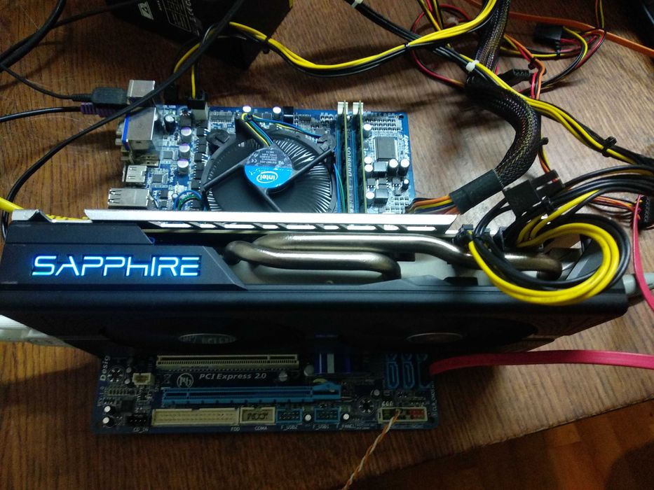 рабочая мат плата Gigabyte GA-H55M-S2H  с  HDMI