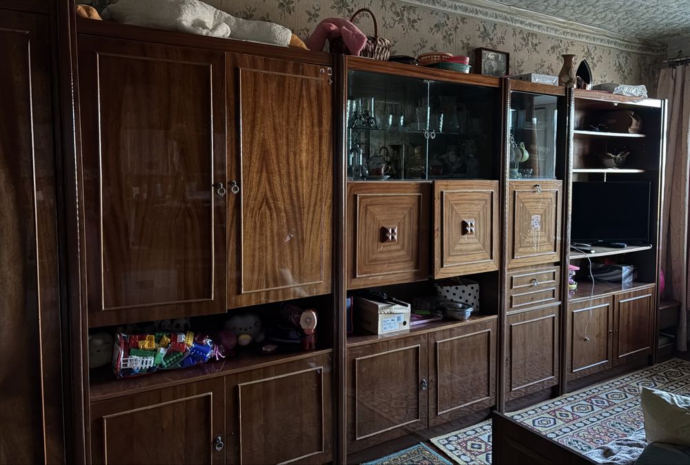 Продам срочно стенку