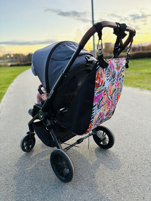 Hamak dostawka do wózka PinkVin Multimum Foglia. Pasy bezpieczeństwa