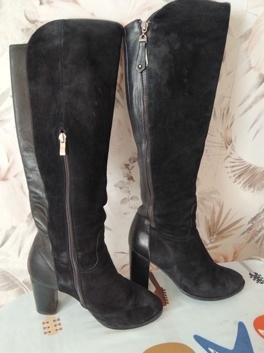 Продам женские сапоги