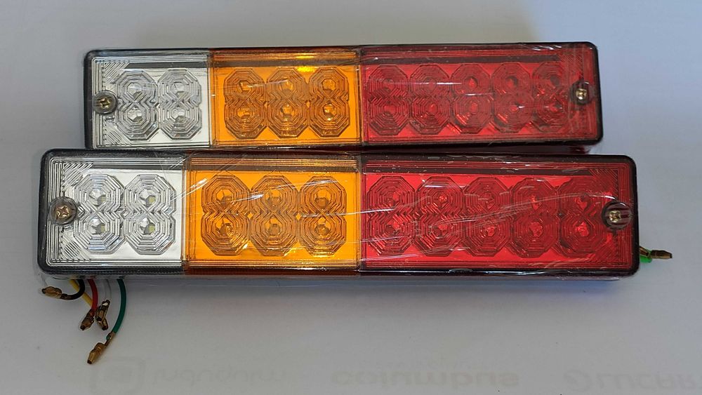 FAROLINS - Luzes Traseiras de LED Universal - 12V