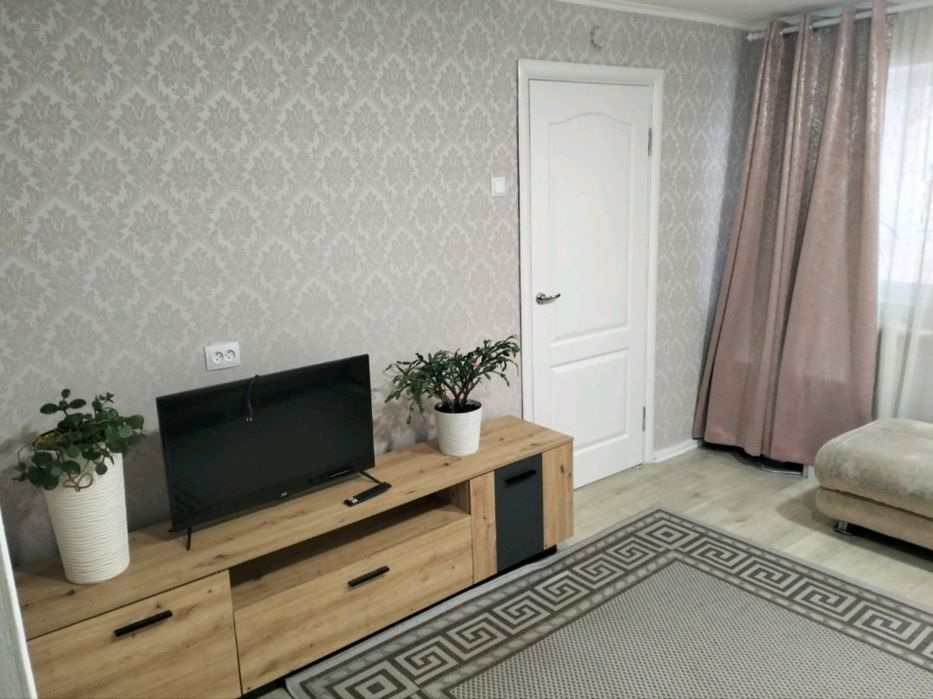 Здається подобово будиночок (не для св'яткувань). Тільки проживання.