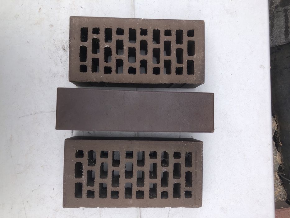 Cegła klinkierowa dziurawka Roben