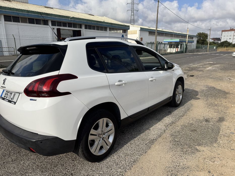 Peugeot 2008 PureTech 1.2