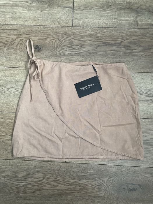 Продам юбку PrettyLittleThing