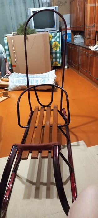 Продам санки новые