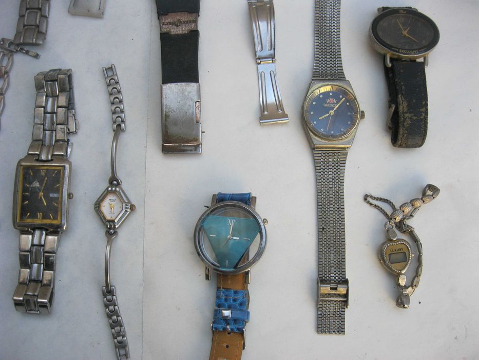 Продам часы наручные