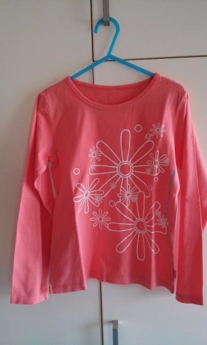 Conjunto blusa Petit Patapon e calção Zara