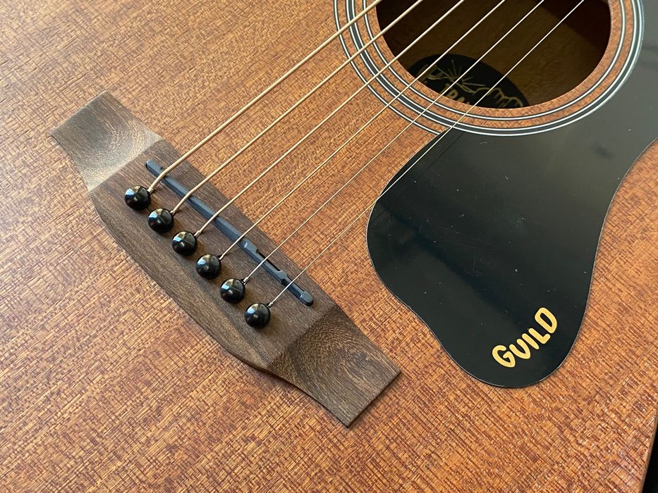 Guild Traveler + Gig Bag (Nova)