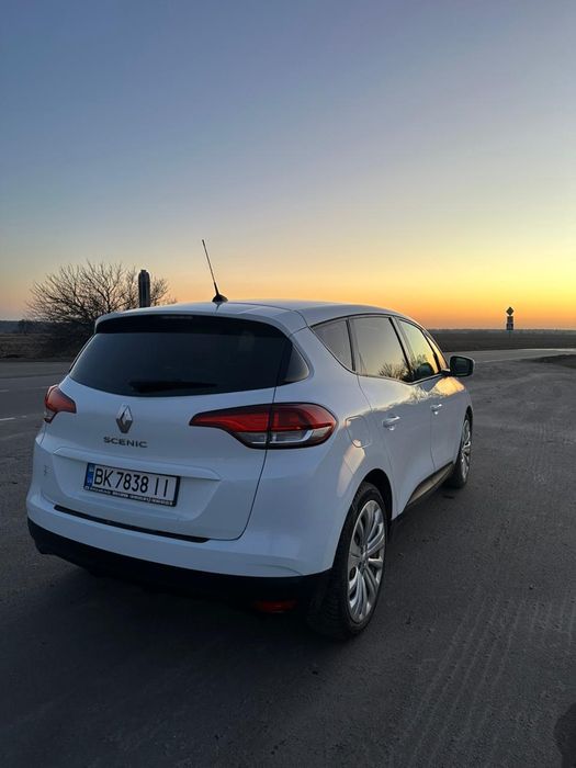 Продам автомобіль Рено сценік 4