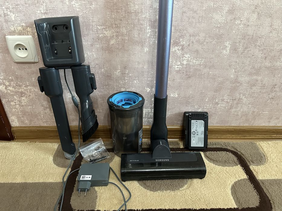 Запчастини до акумуляторного пилососа самсунг  jet60/65