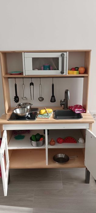 Cozinha IKEA de criança