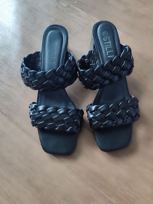 Шльопанці жіночі