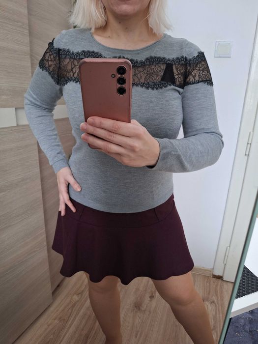 Szary cienki sweterek z koronką M/L