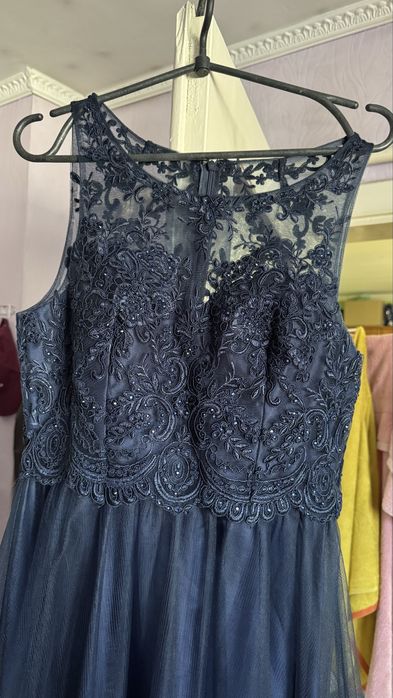 Платье вечернее Laona