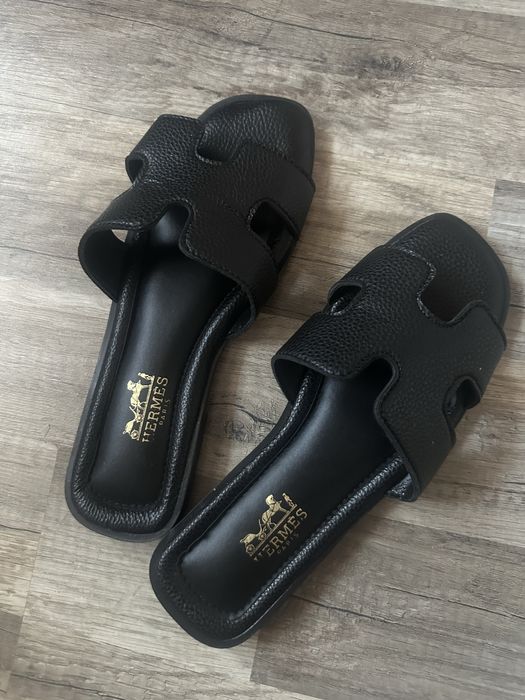 Klapki Hermes skora naturalna 38