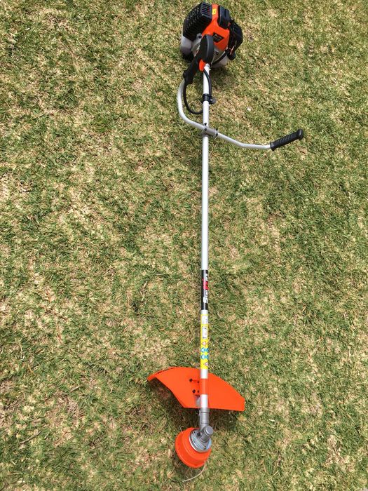 Promoção: Roçadora corta ervas a gasolina 2 em 1 motor 52cc nova