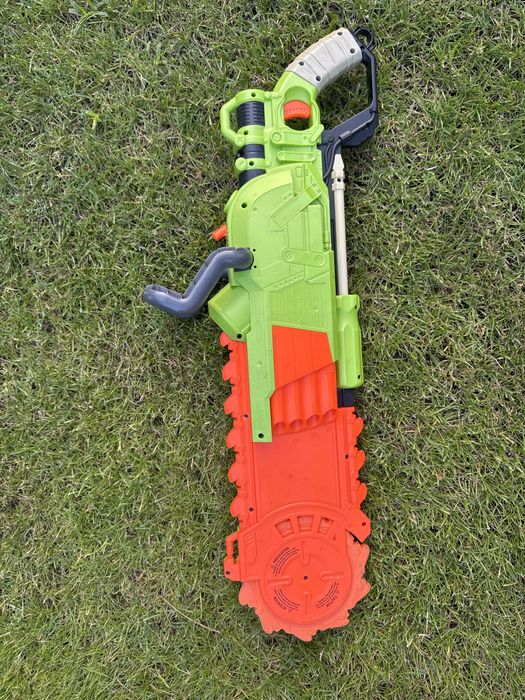 Nerf zombi braisaw ОРИГІНАЛ у гарному стані все працює