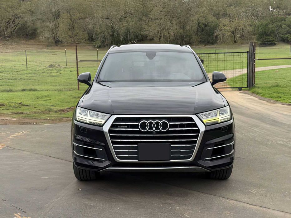Audi Q7      2018