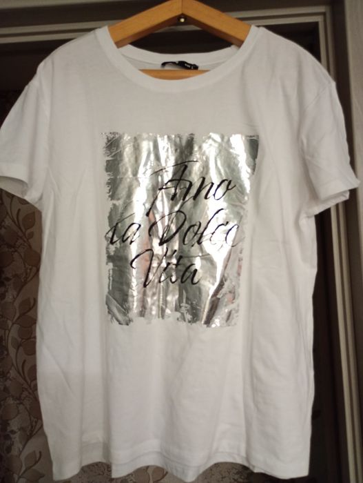 Продам футболку новую