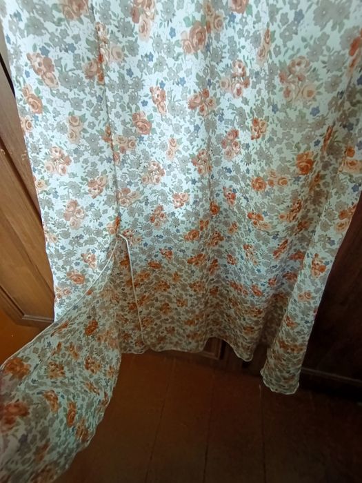 Платье продам. .
