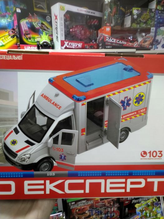 Машина Швидка допомога, сигнали, підсвічування, різні моделі
