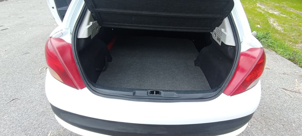 Peugeot 207 comercial de 12/2010