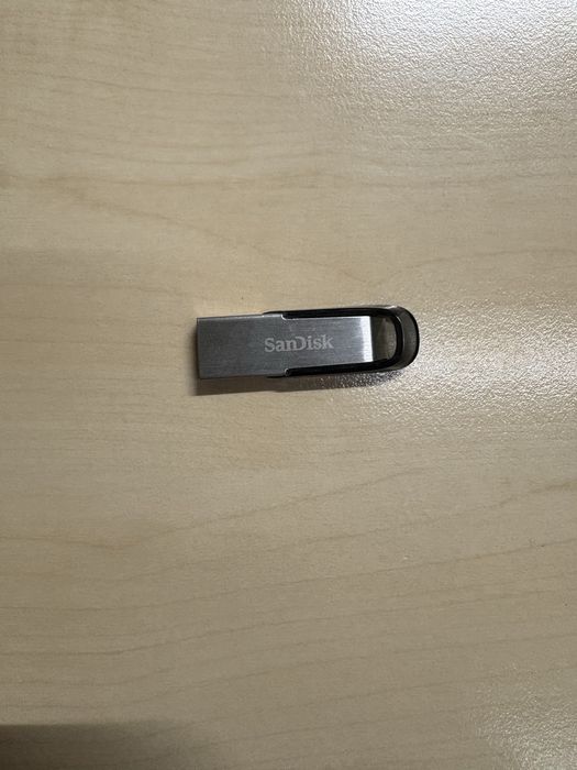 Pendrive 64 sandisk