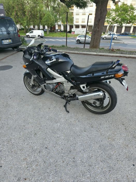 Kawasaki ZZ-R 93 600 Ninja, immaculate.