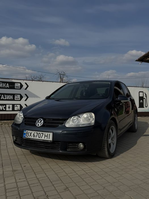 Продам свій автомобіль Volkswagen Golf 5 mpi