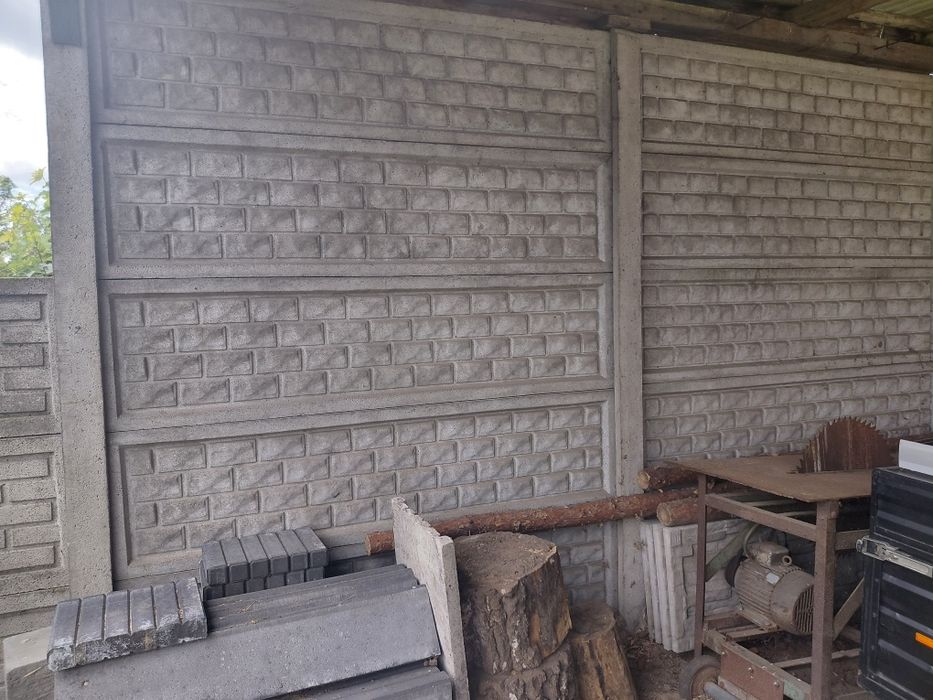 50 płyt, płot betonowy, płyty betonowe