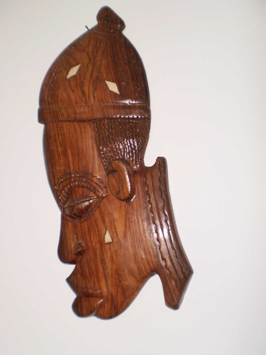 (60) Busto de Personalidade africana