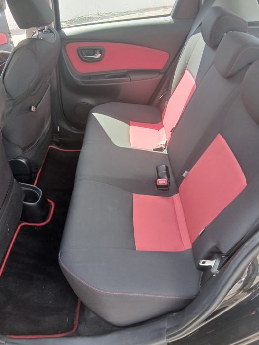 Продам Toyota Yaris