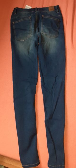 Jeansy diverse r. 34