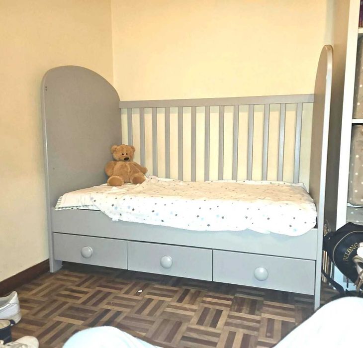 Berço progressivo IKEA Gonatt com 3 gavetas (vira cama)