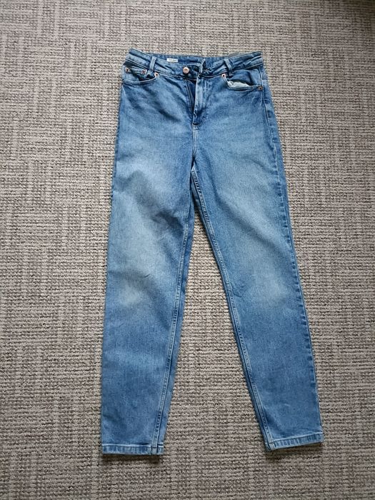 Spodnie jeansowe z wysokim stanem typu slim mom