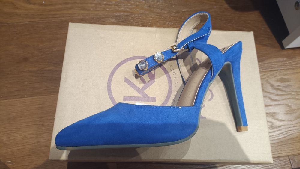 Niebieskie buty Kylie z diamentami