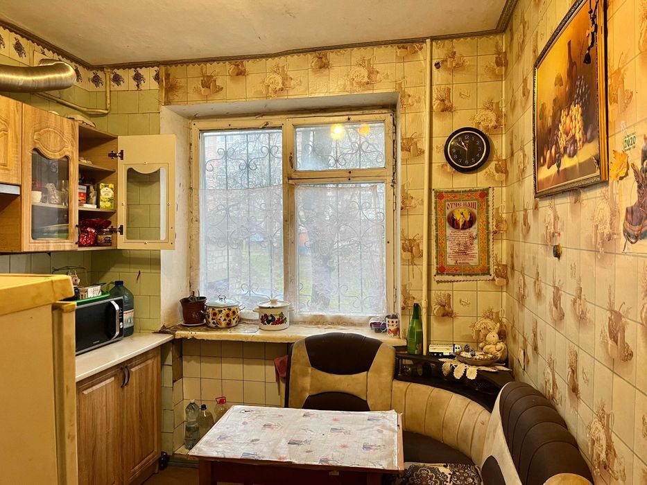Продам 3 к.квартиру,р-н "Житломасив",вул.Металістів,4