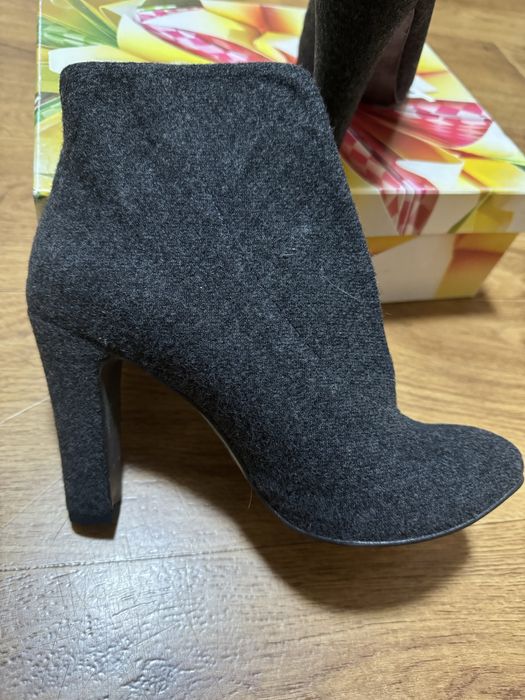 Жіночі ботільони Braska