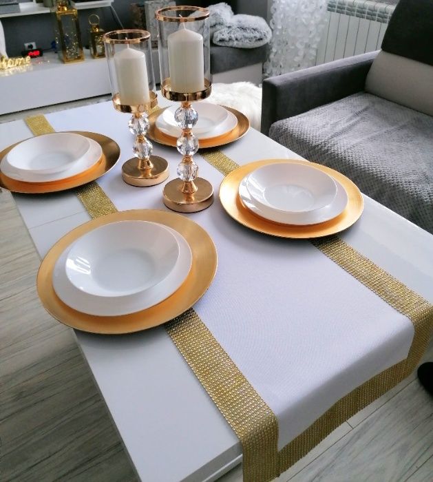 Bieżnik na stół obrus biały z cyrkoniami